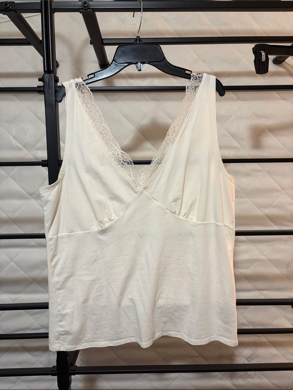 Old Navy Lace-Trim V-Neck Cami Tank - white/cream